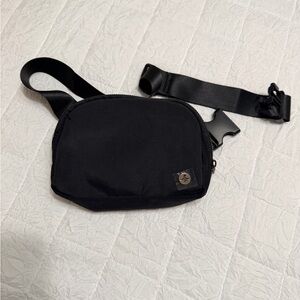 HALARA Black Mini Crossbody Bag